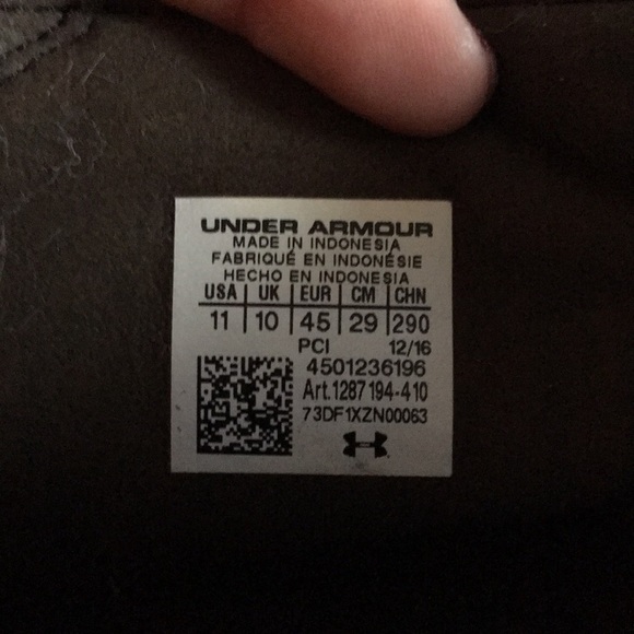 🐝❗️HOST PICK❗️Under Armour men’s ankle top shoes - Picture 6 of 7